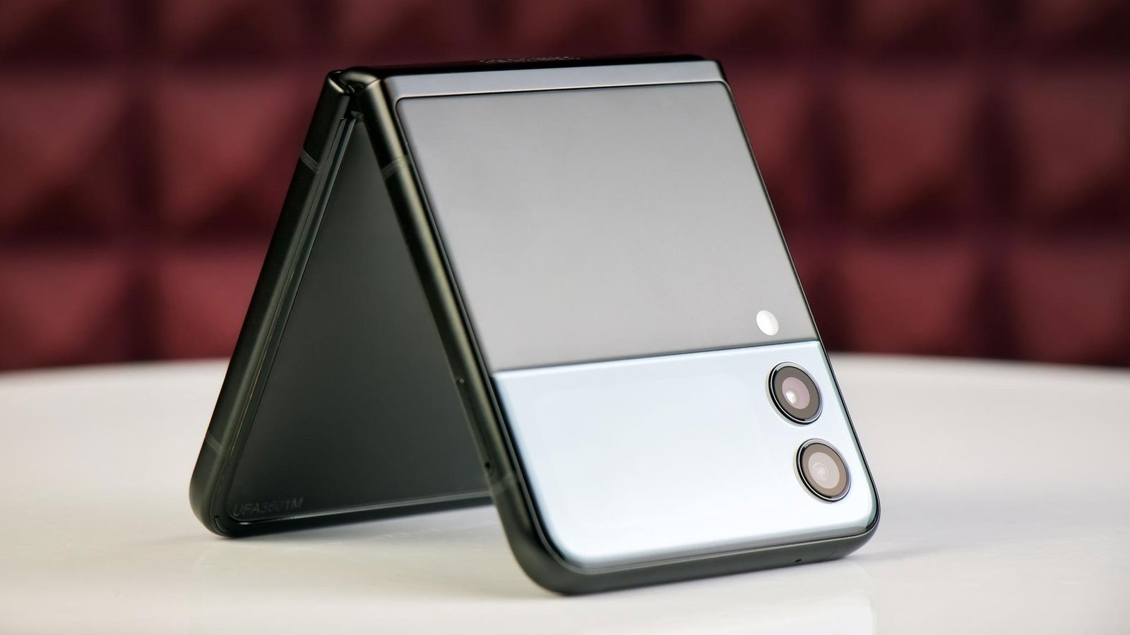 foldable smartphone